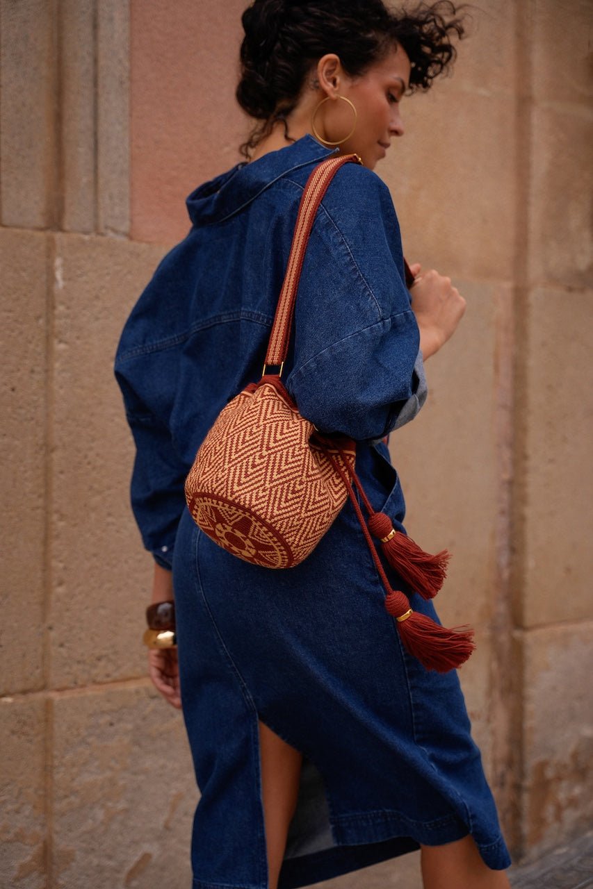 Escama · Petit · Terracotta & Sand