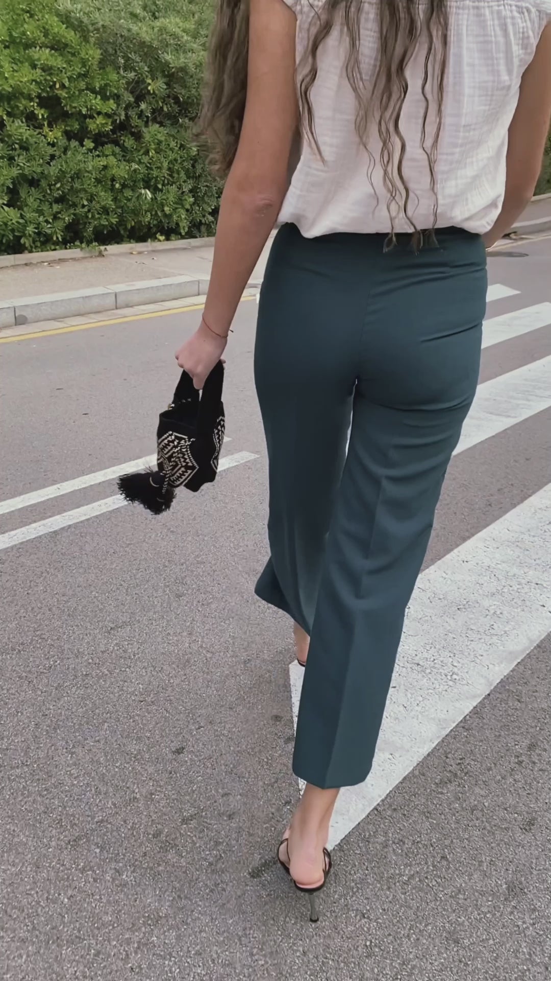 ルンバ ハンドキャリーバケットバッグ ブラック/ゴールド