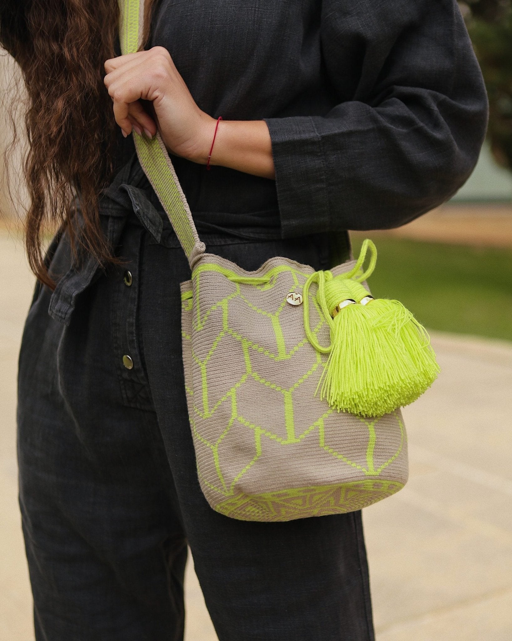 Carola Large bucket bag - Ash & Neon green