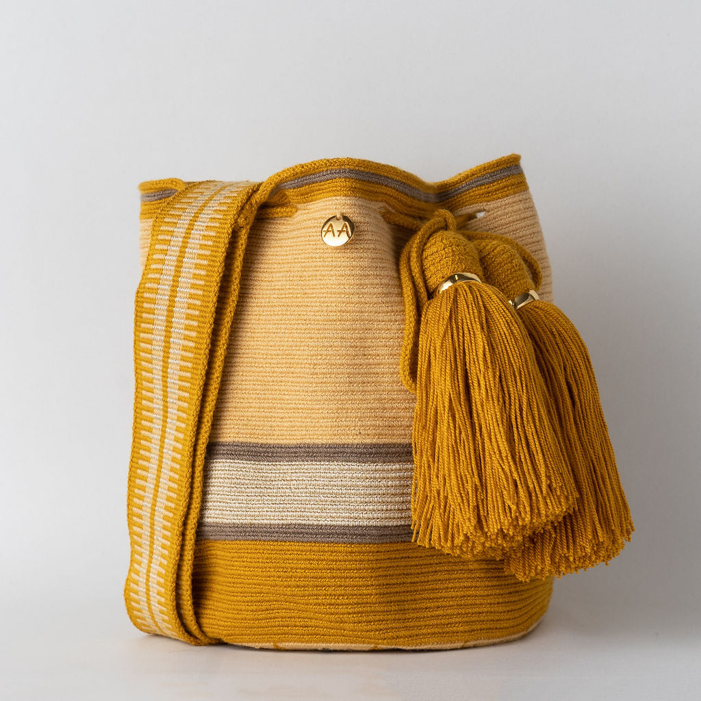 アアルナ |コロンビアのワユー族が手作りしたエシカルでシックなバッグ 